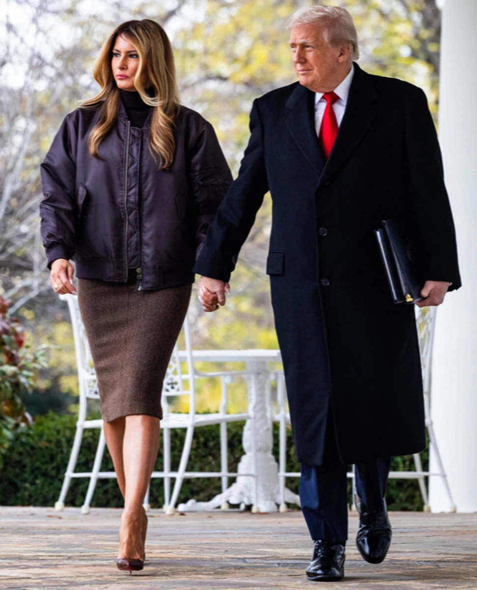 Меланія Трамп вигуляла коричневий образ на свято