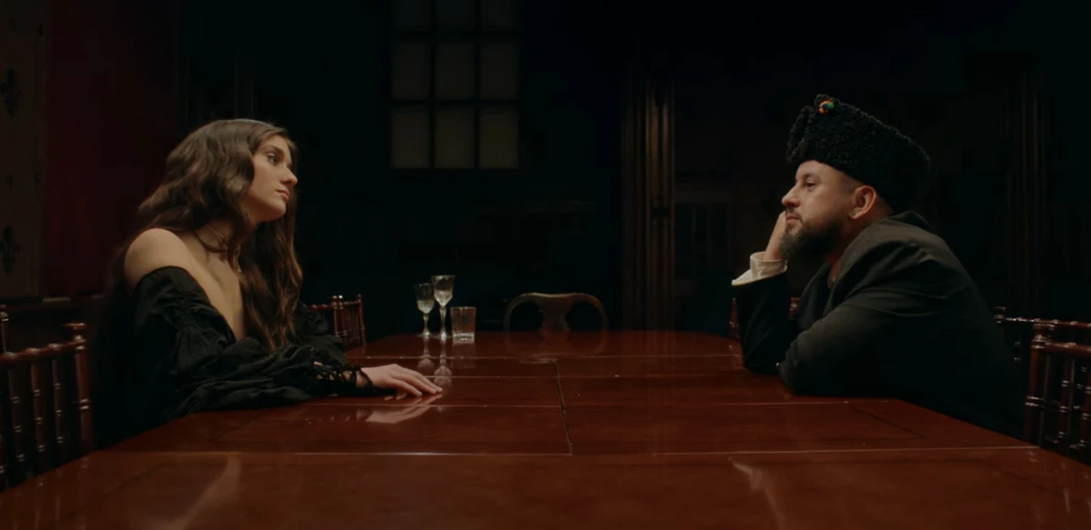 Jerry Heil та MONATIK заспівали про кохання у новому треці