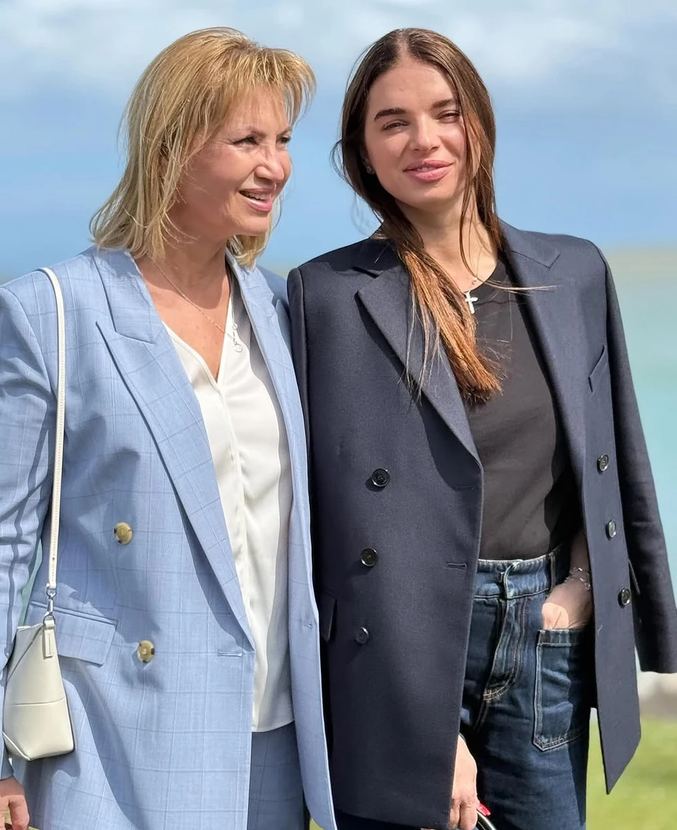 Катерина Усик зі своєю мамою в Іспанії