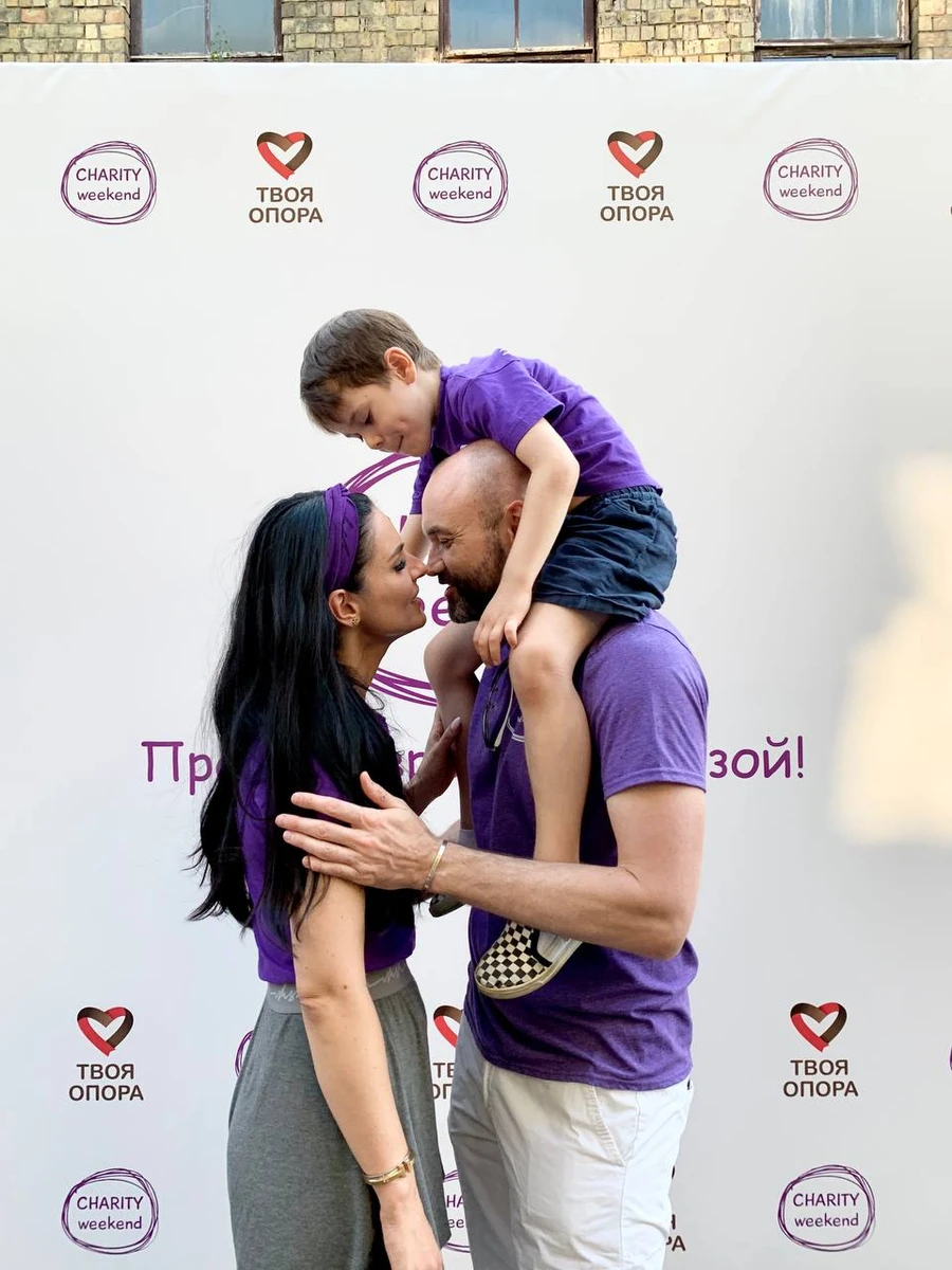 Маша з чоловіком Тимуром і сином Сашком - фото з Благодійного вікенду минулих років 