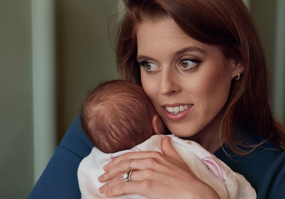 Через секс-скандал з батьком, принцеса Беатрис ледь не лишилася без титулів