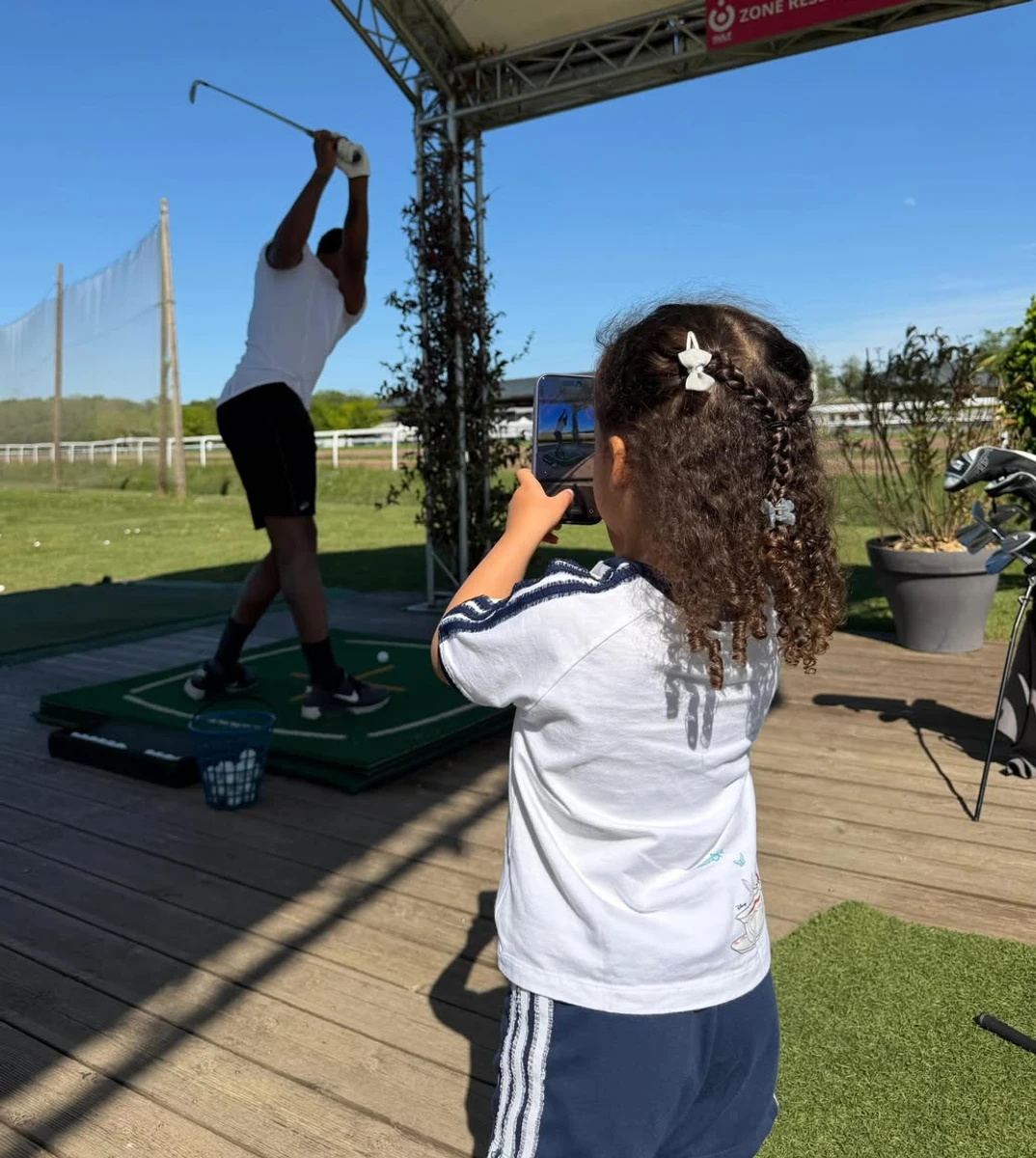 Чоловік Еліни Світоліної показав миле фото їхньої дочки на гольфі