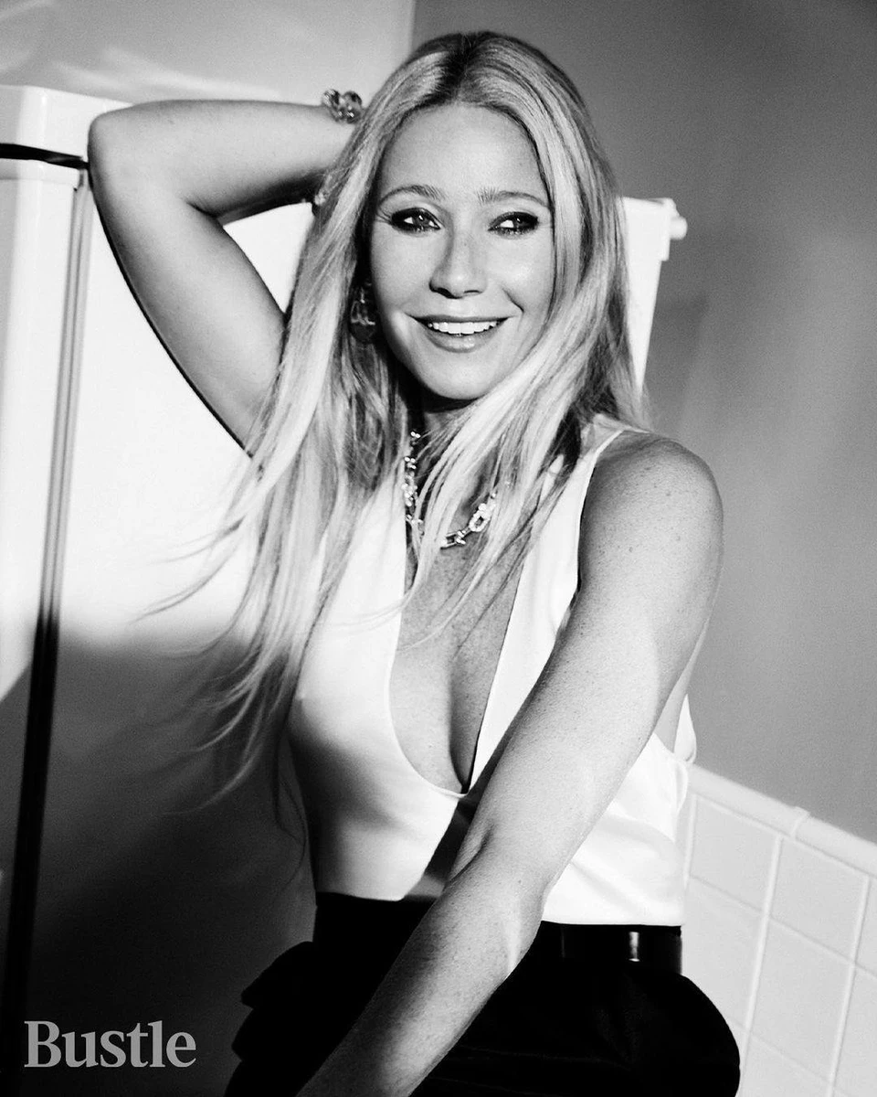 Пелтроу не приховує, що обожнює незвичні антиейдж-процедури, зокрема вельми химерні 