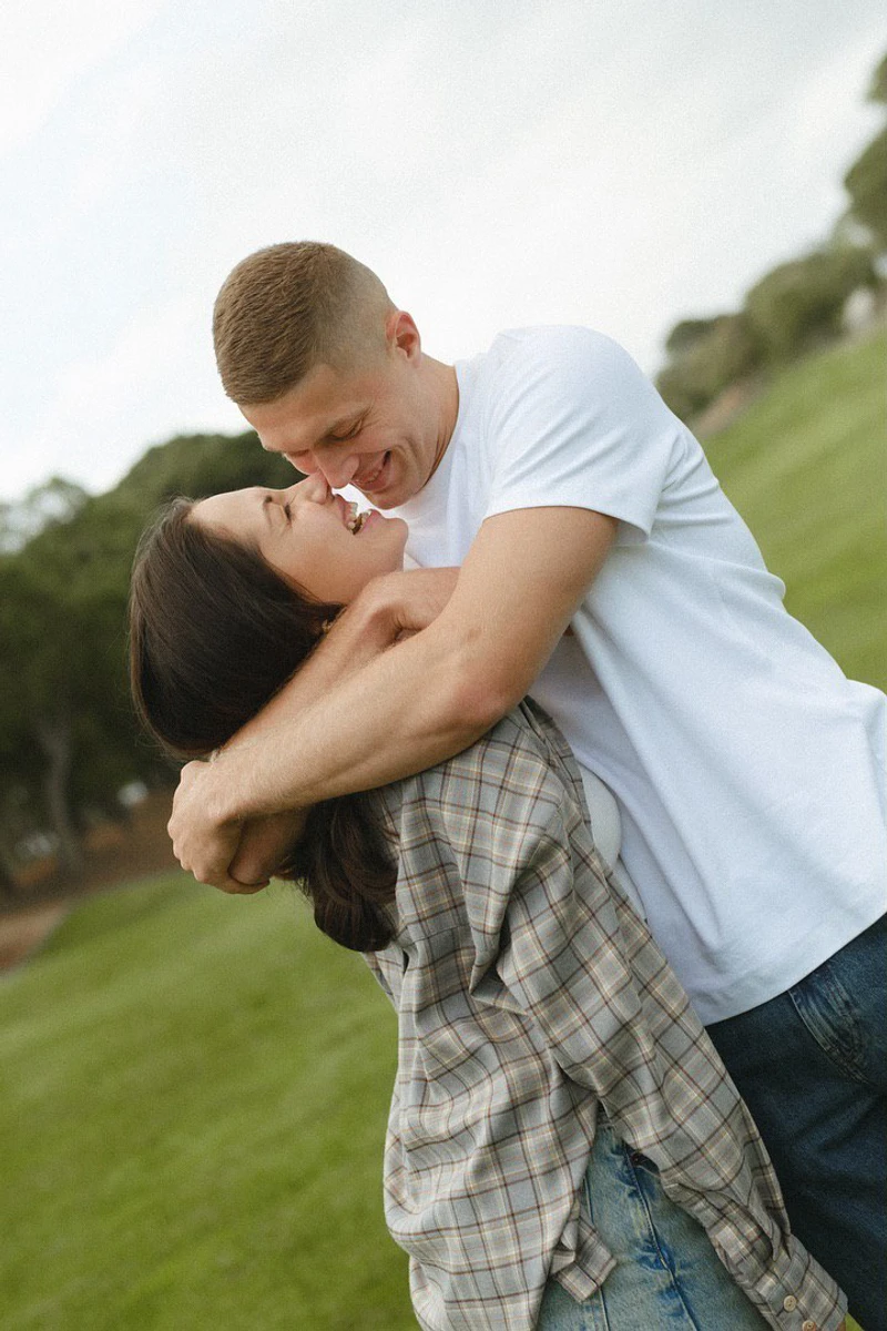 Футболіст Артем Довбик із дружиною Юлією