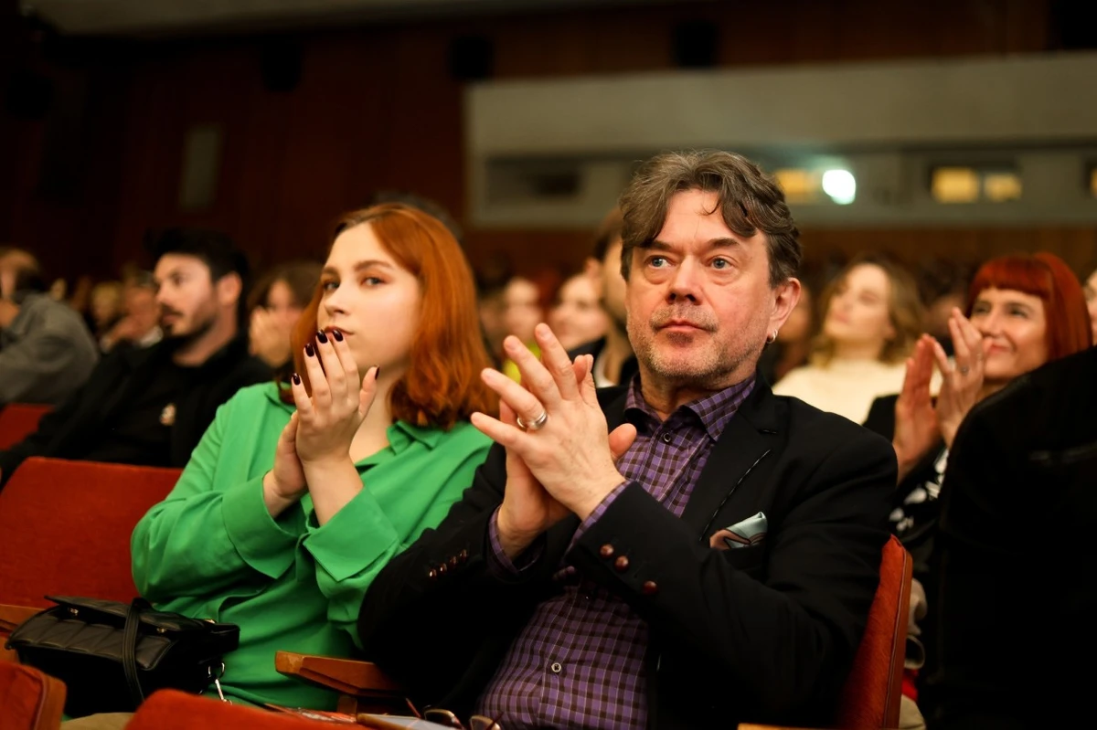 Ступка з молодою пасією