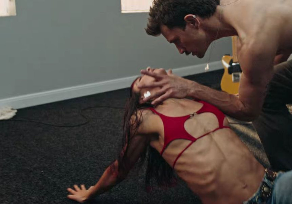 Каднаю та його партнерці вдалося переконливо втілити вайб пісні 