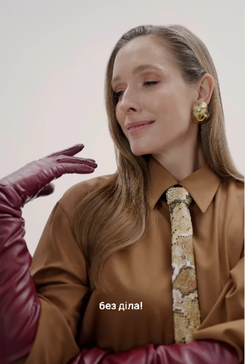 Катерина Осадча повчила позувати руками