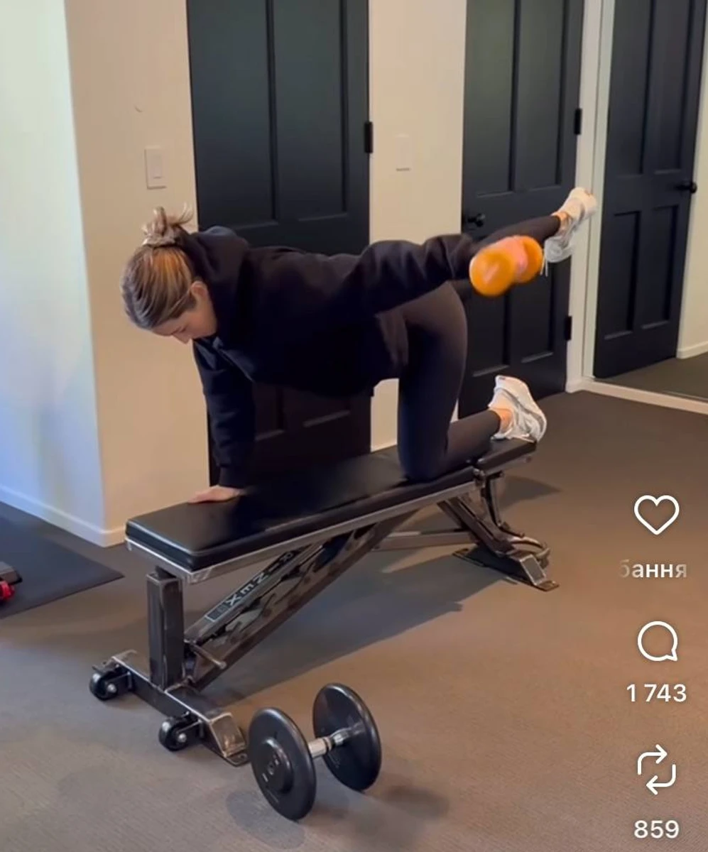 Джессіка Біл на тренуванні