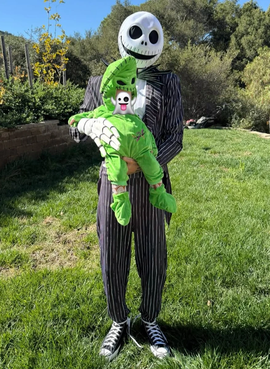 Колишній Меган Фокс показався з їхньою дочку у геловінських костюмах