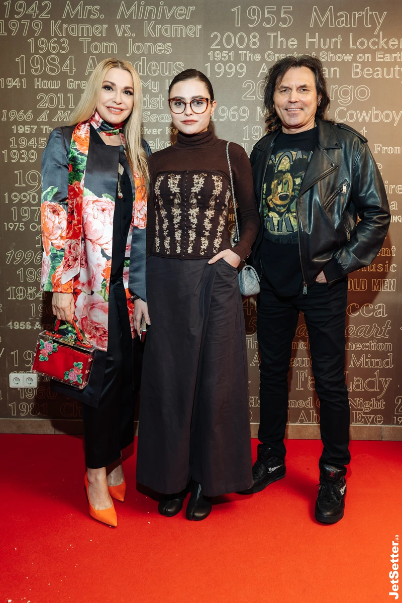 Сумська з Борисюком і дочкою