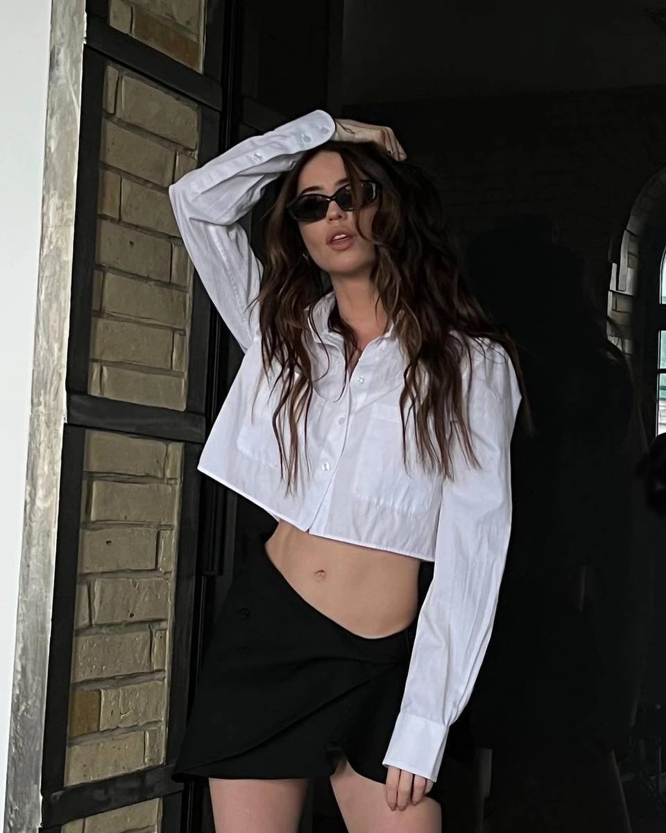 Кроп-сорочка - вибір співачки Наді Дорофєєвої