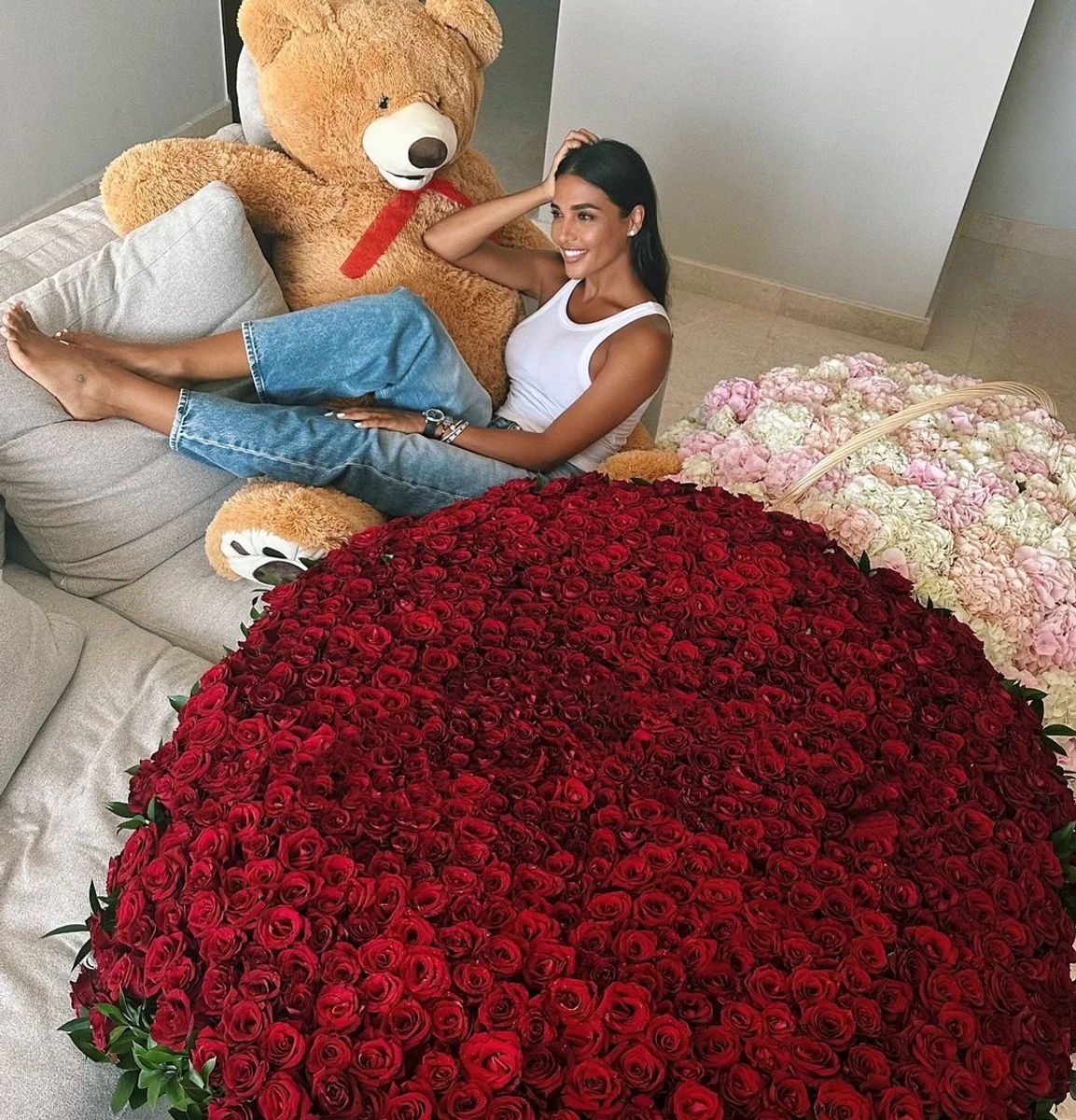 Я і мій хлопець Тедді, - підписала фото Санта