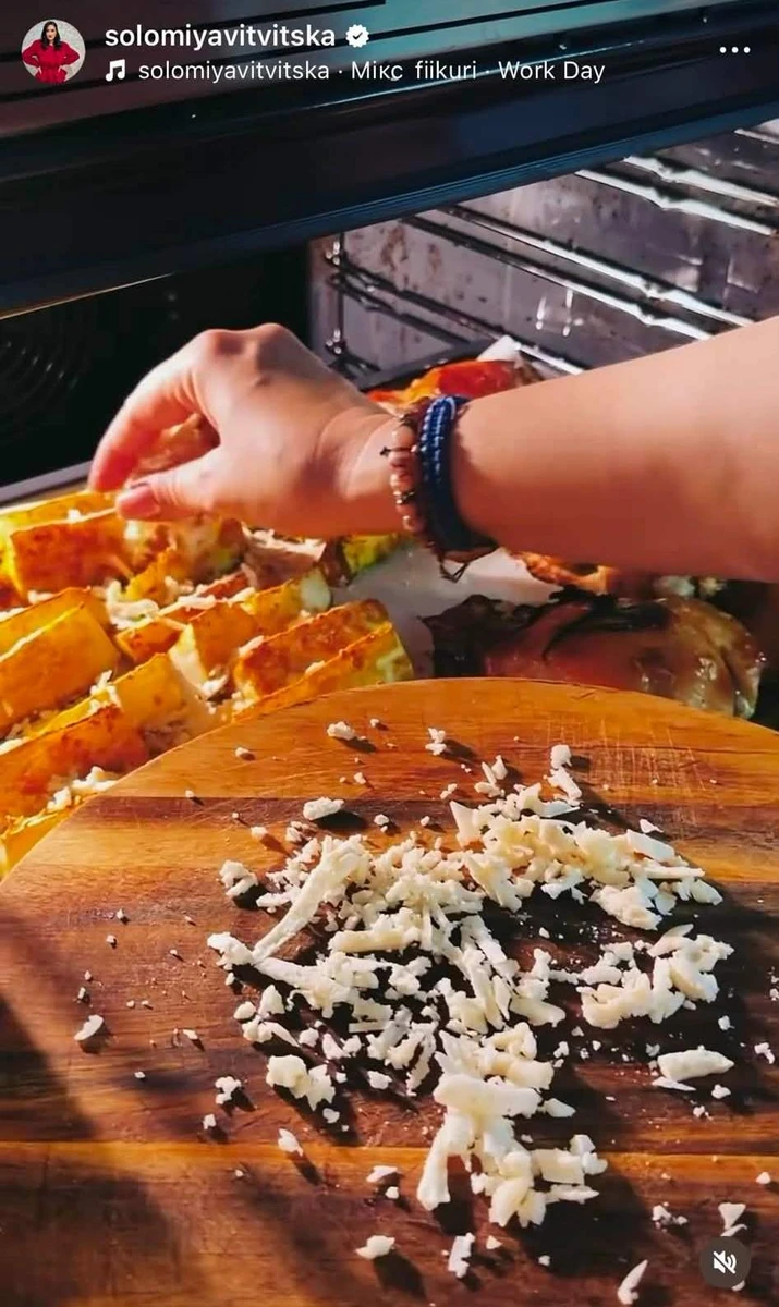 Кабачки з сиром