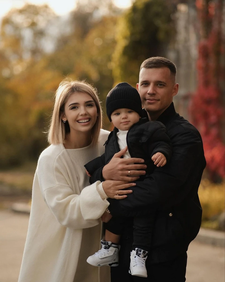 Яна Дога з чоловіком і сином прославилися на сімейних кумедних скетчах у TikTok