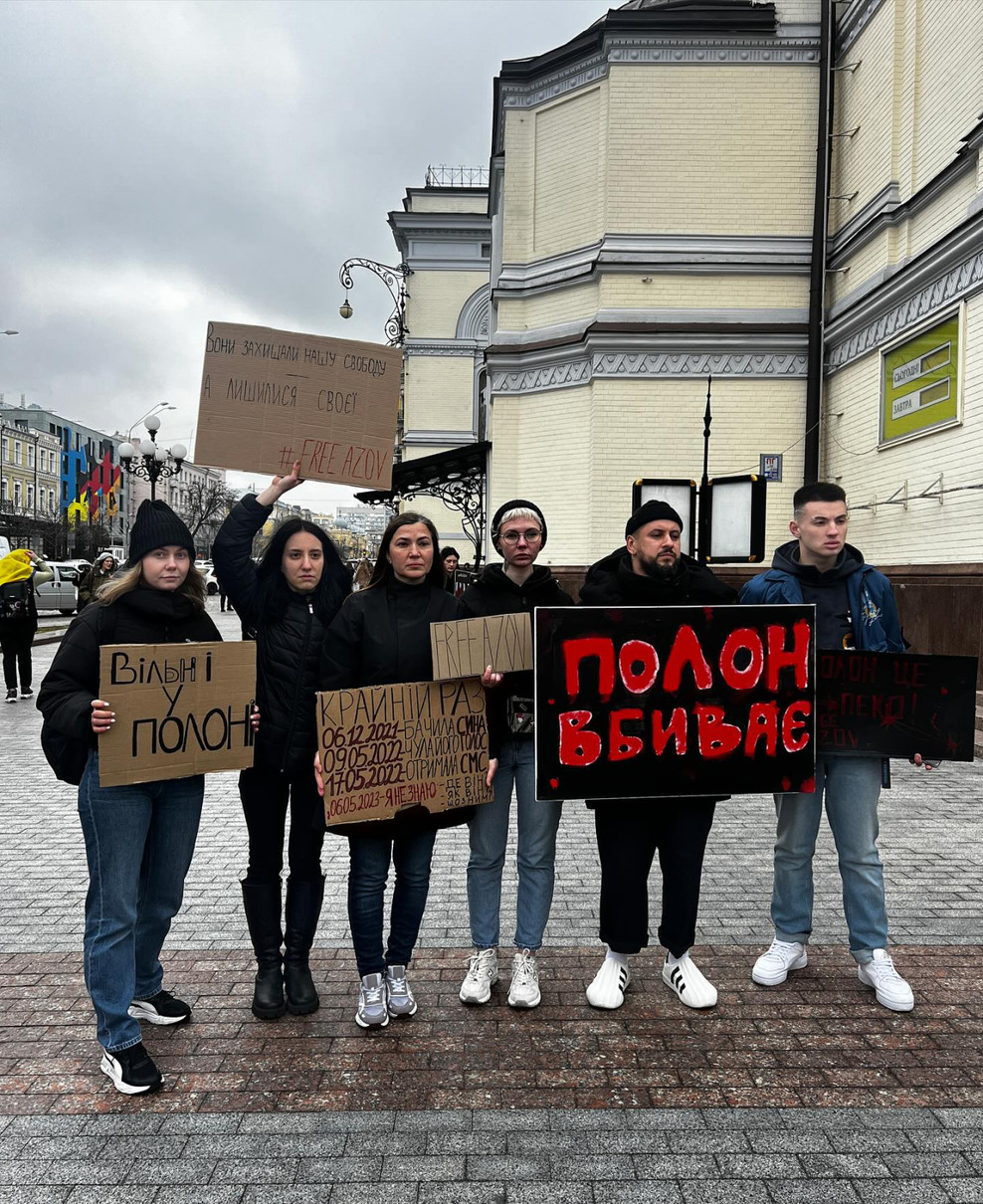 Співака разом з іншими протестувальниками зібрався у центрі Києва