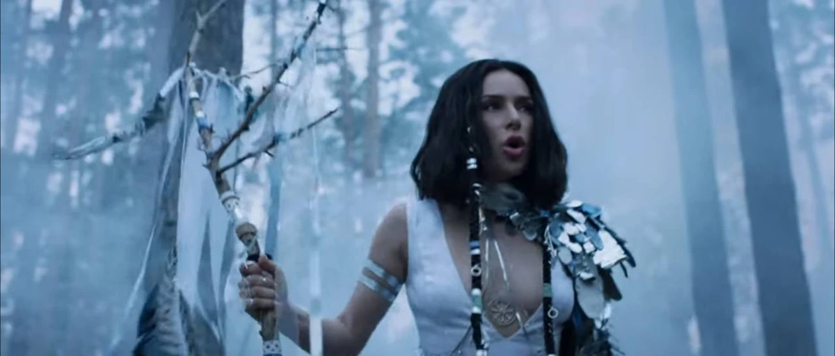 Огнєвіч заспівала у лісі