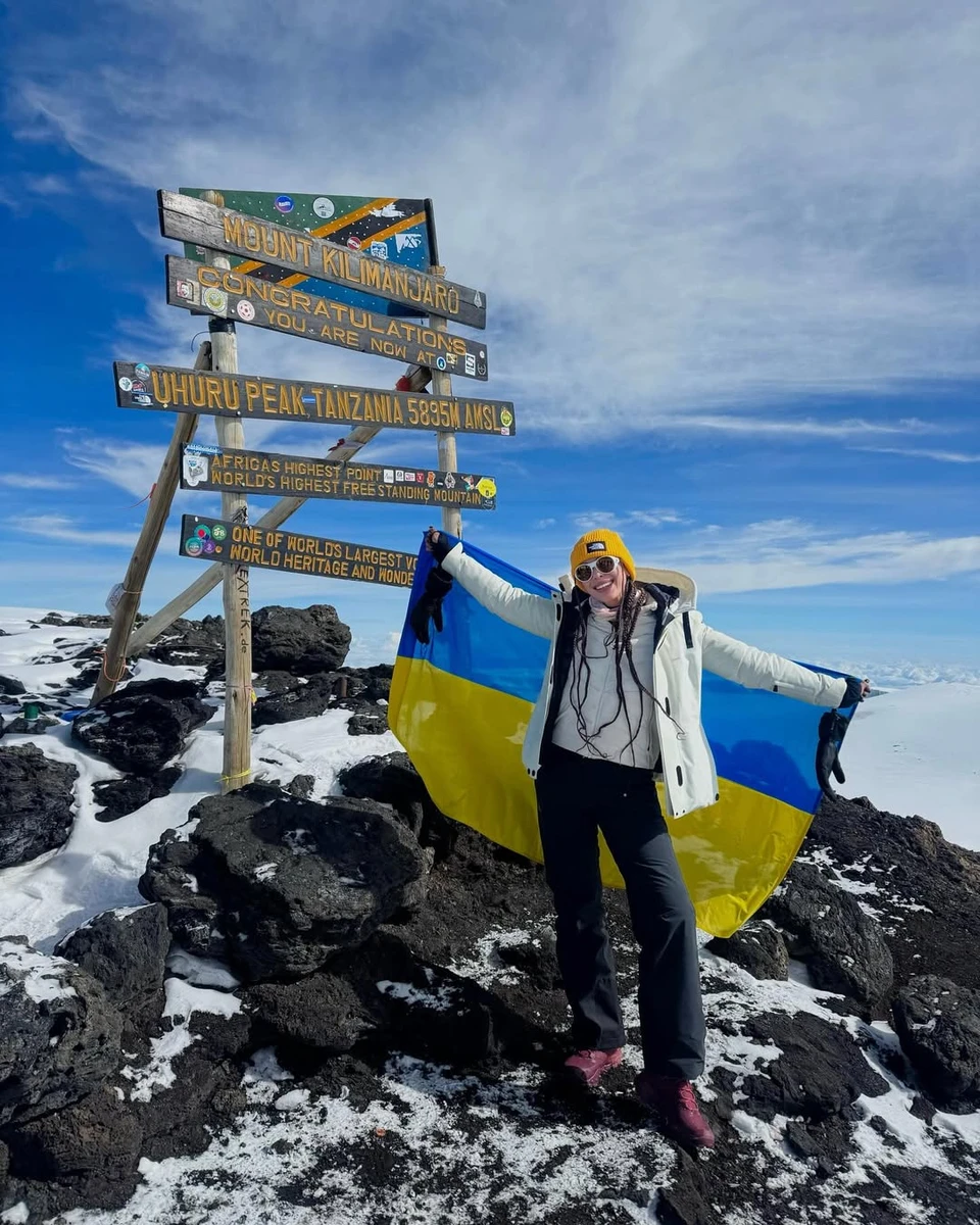 Анна Неплях піднялася на саму високу точку Кіліманджаро