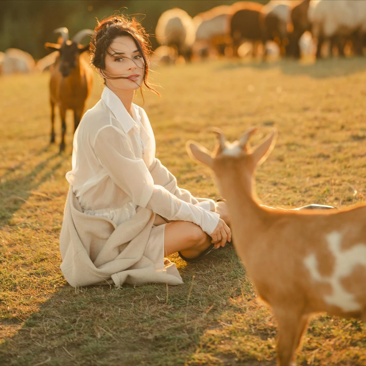 Огнєвіч на фото з козами