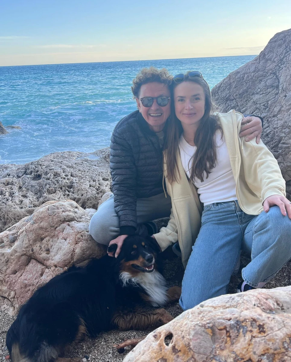 Світоліна з татом і песиком