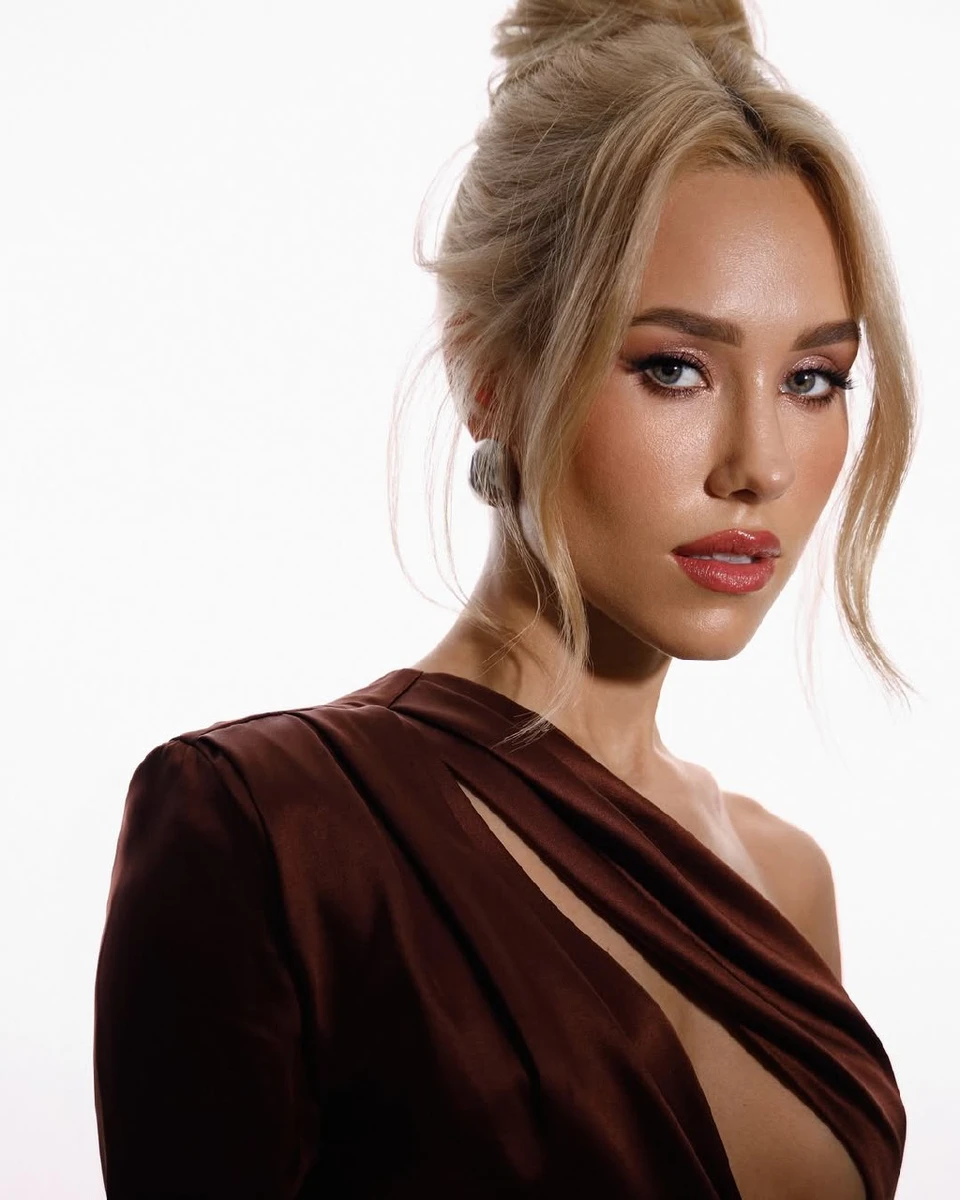 Даша Квіткова з мейком