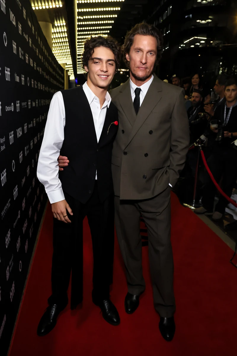 Меттью МакКонахі з сином Леві