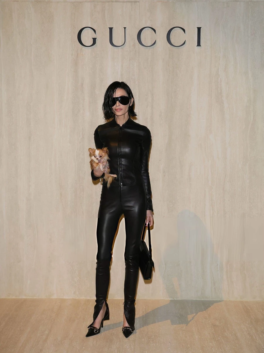 Демі Мур на показі Gucci в Мілані