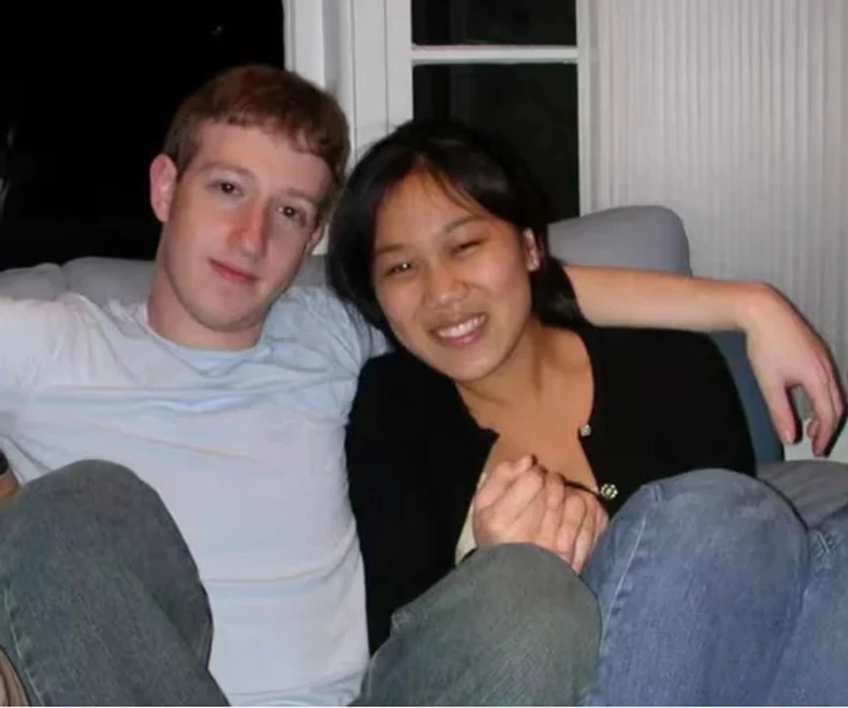 Марк Цукерберг в юності з дружиною