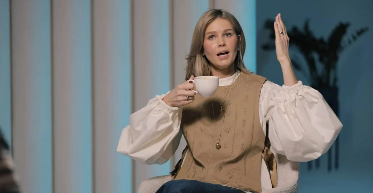 Кузнецова не любить, коли оператори знімають її зблизька, показуючи пори та інші недоліки