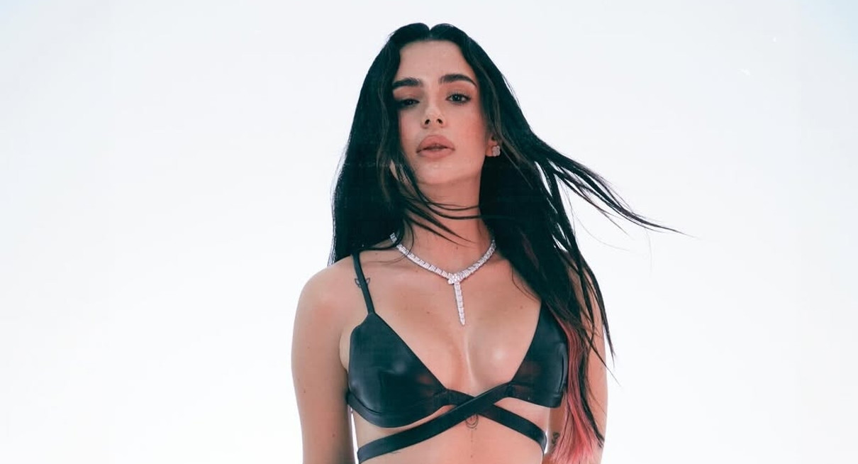 Анна Трінчер