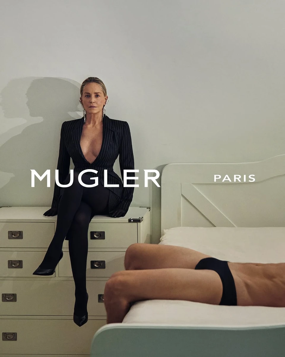 Шерон Стоун показала бюст на фото з напівоголеним чоловіком