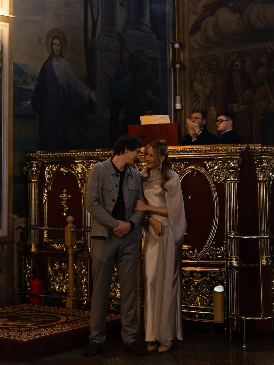 Леся Нікітюк з коханим на хрещенні сина