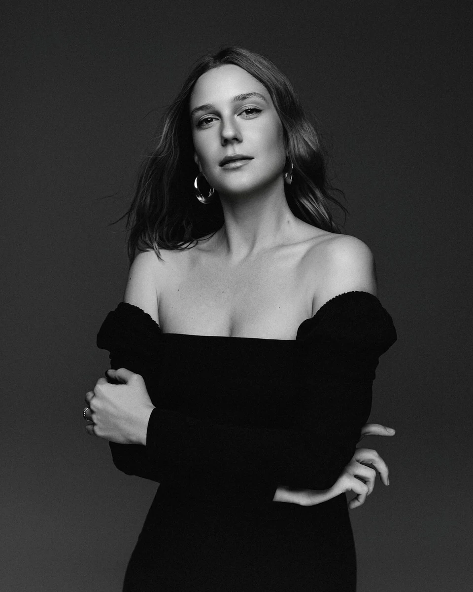 Дівчина Клопотенка