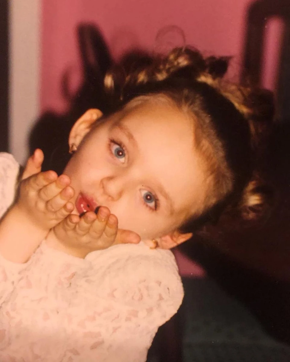 Добкіна у дитинстві