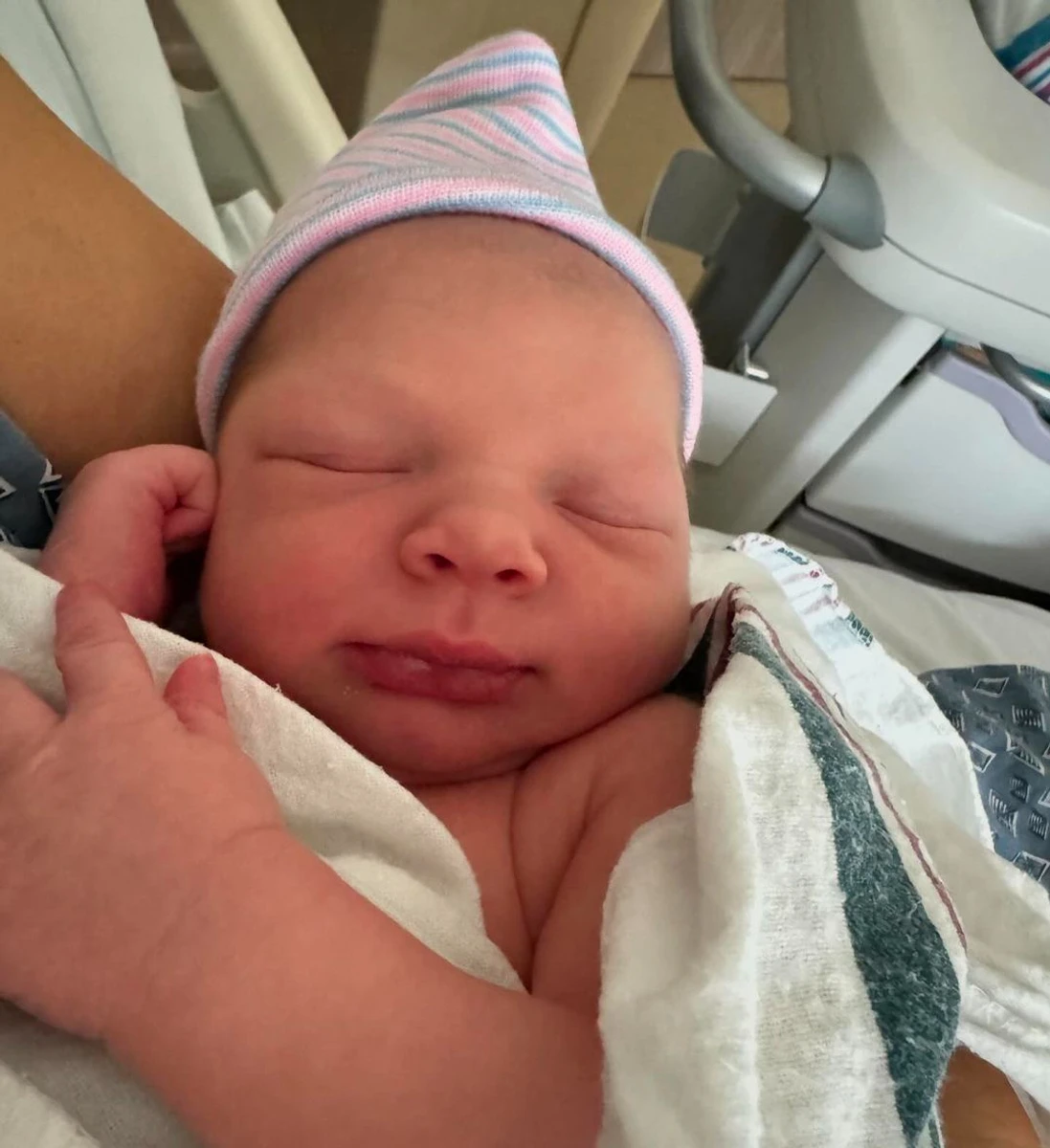 Новонароджений син Максима Чмерковського