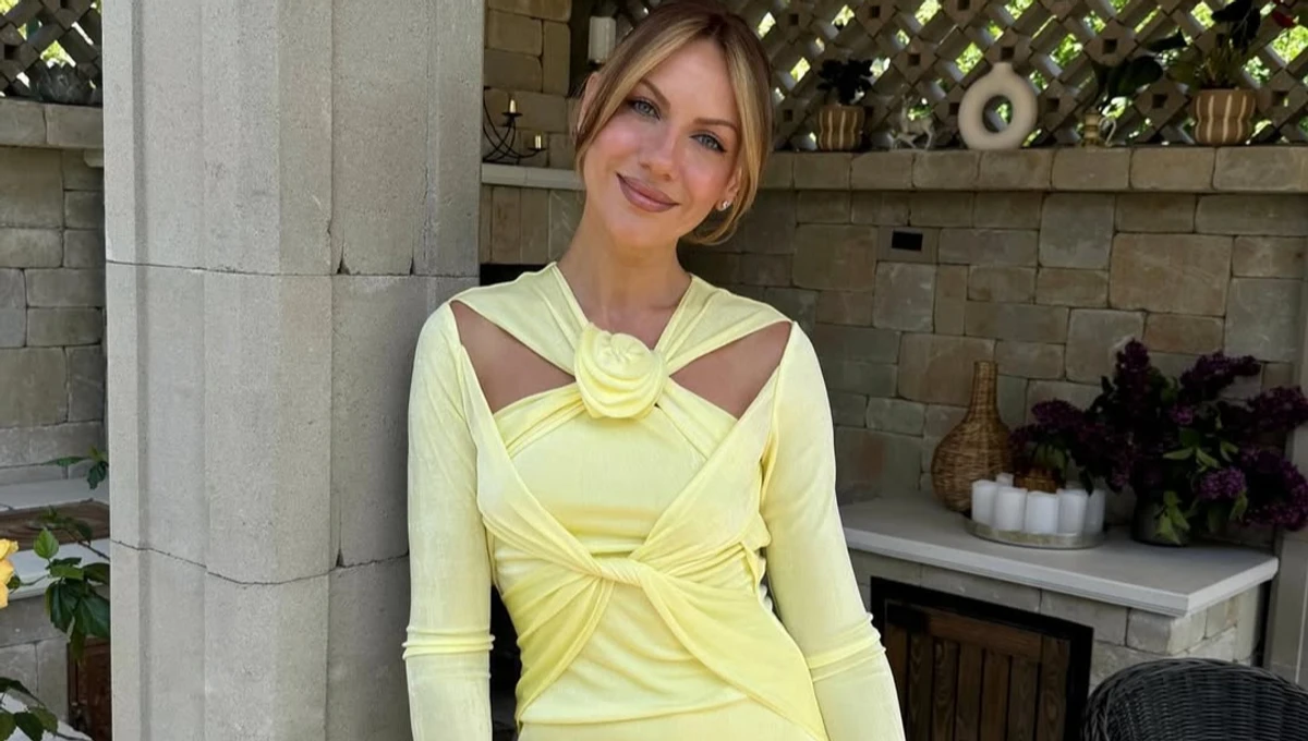 Леся Нікітюк у шортах похвалилася тілом через 2,5 місяці після пологів