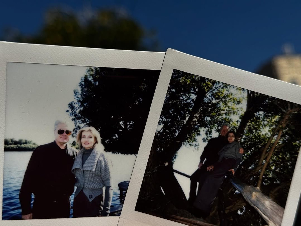 Петро Порошенко показав фото з дружиною