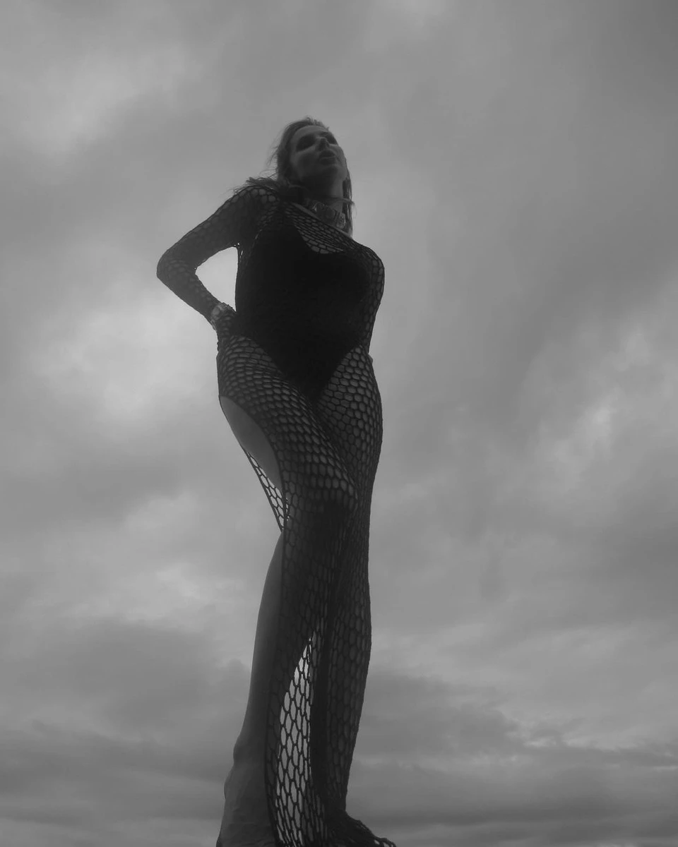 Світлана Лобода влаштувала фотосесію на пляжі