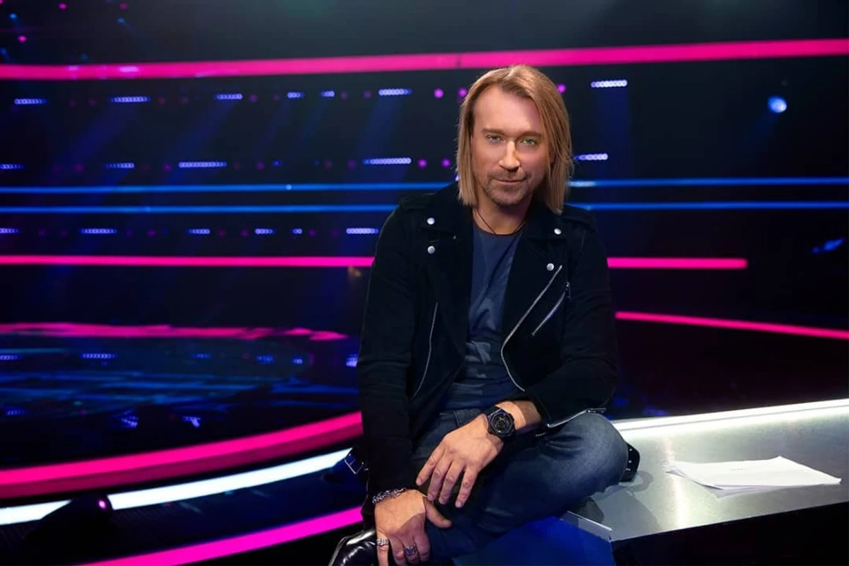 Олег Винник позує для фото