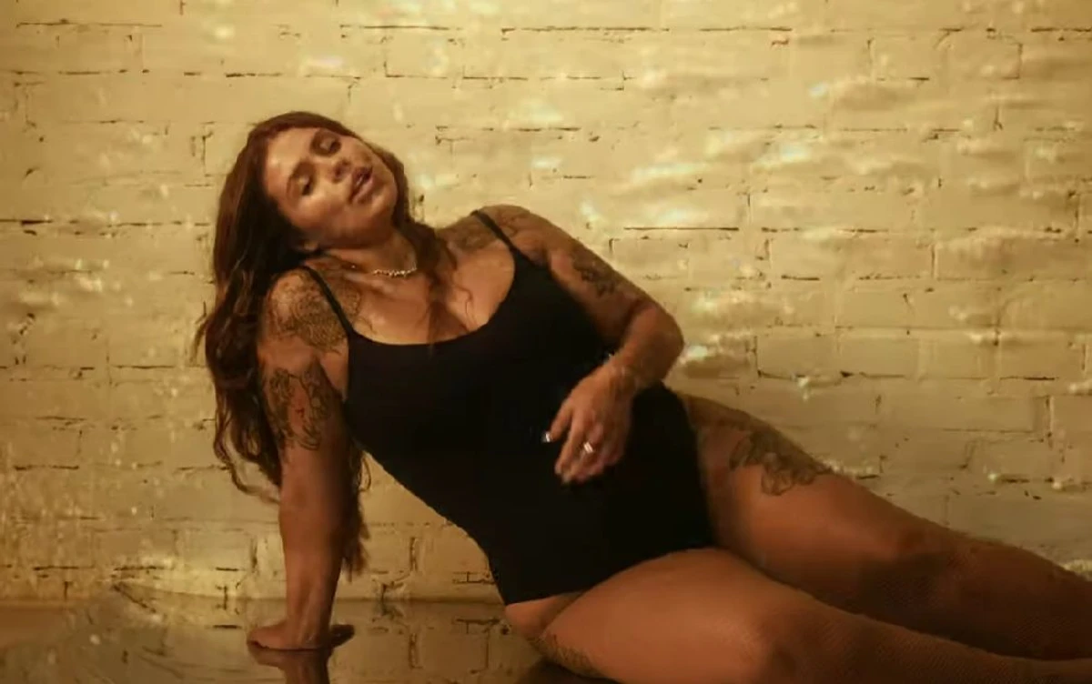 Олександра Заріцька в купальнику