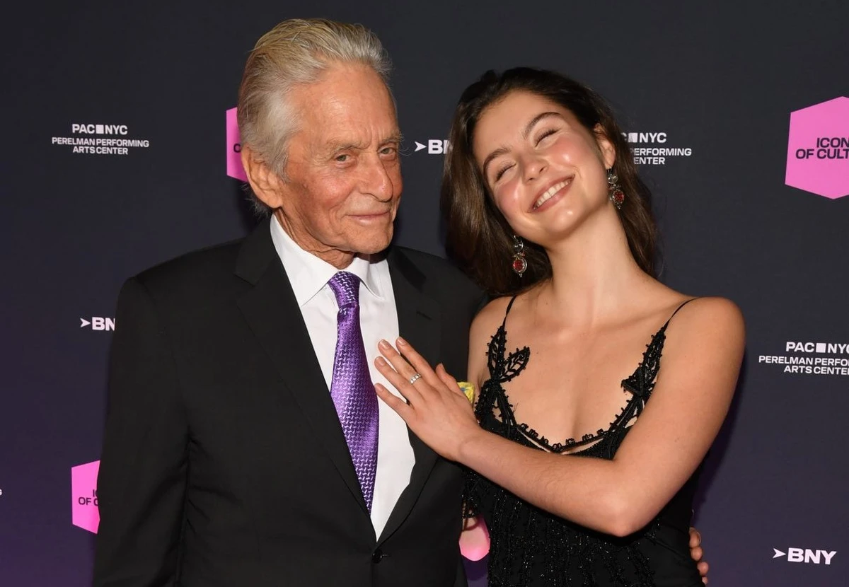 Майкл Дуглас