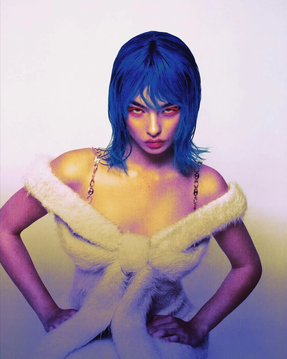 До речі, нещодавно модель оголосила про стосунки з італійським актором