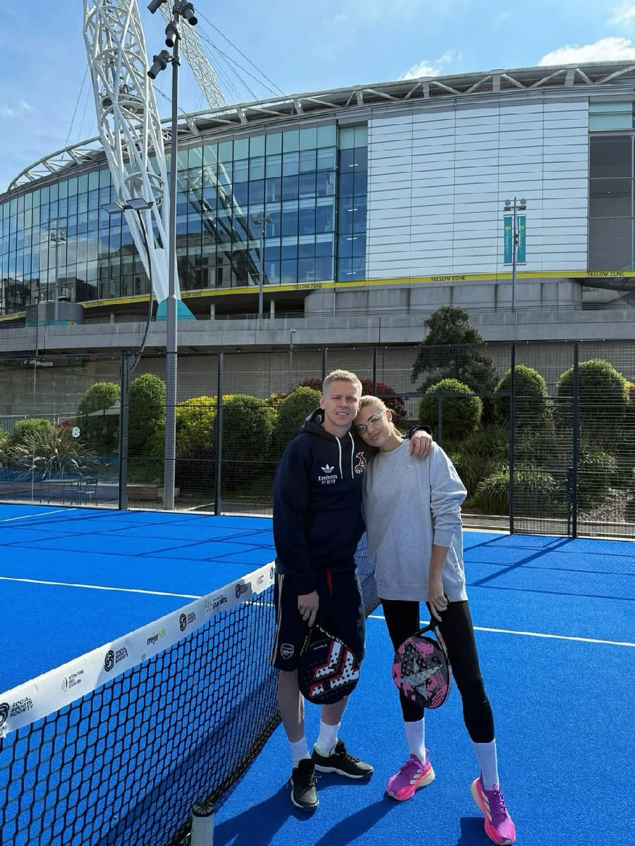 Влада і Олександр ще й встигають грати у падел