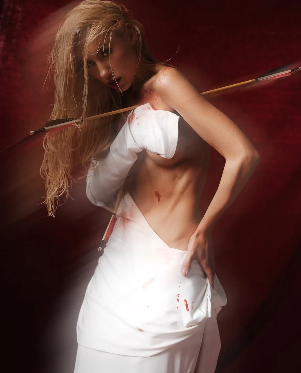 Даша Квіткова попозувала для фото