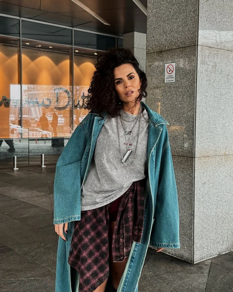 Каменських показала стильний образ у весняній фотосесії