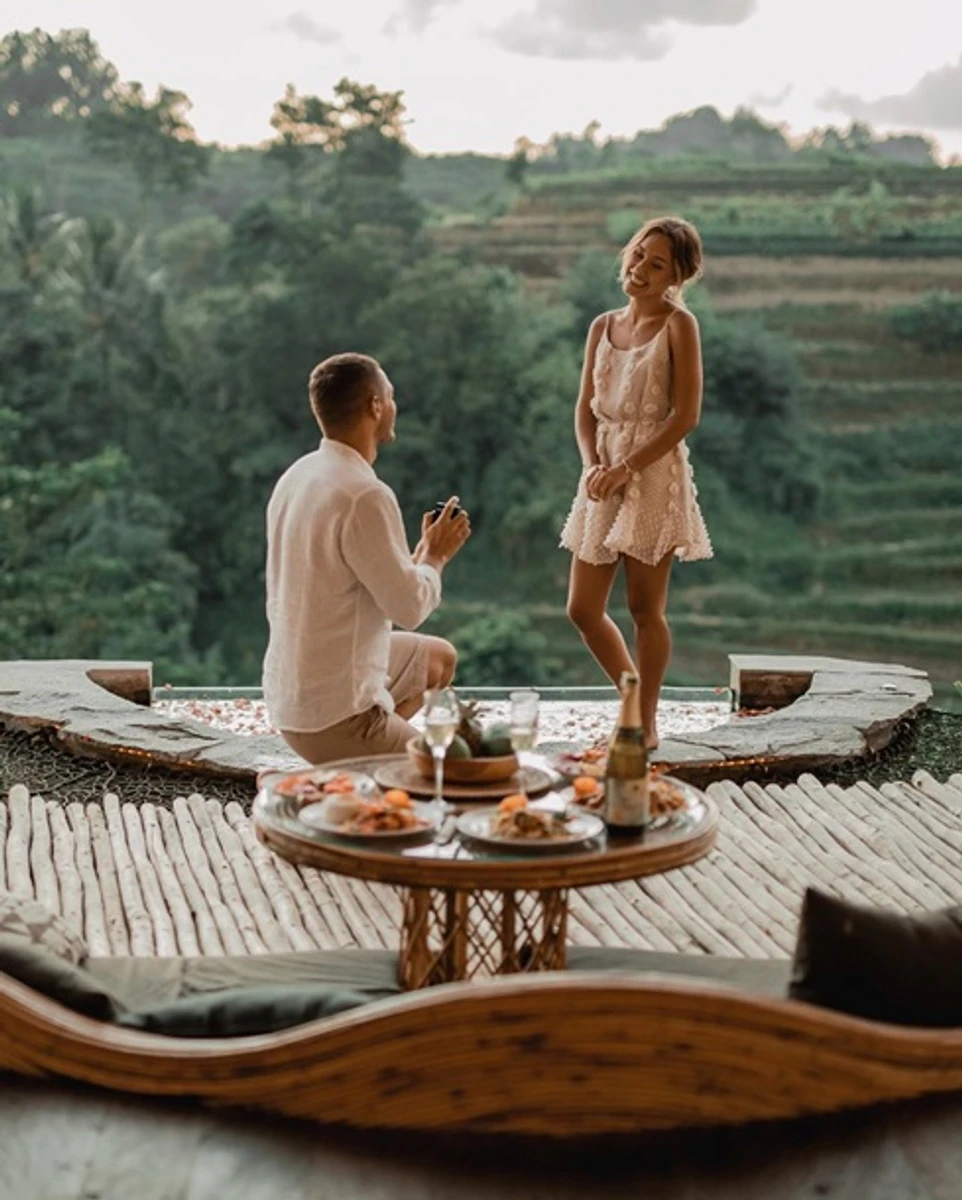 Момент освідчення Нікіти Добриніна Даші Квітковій