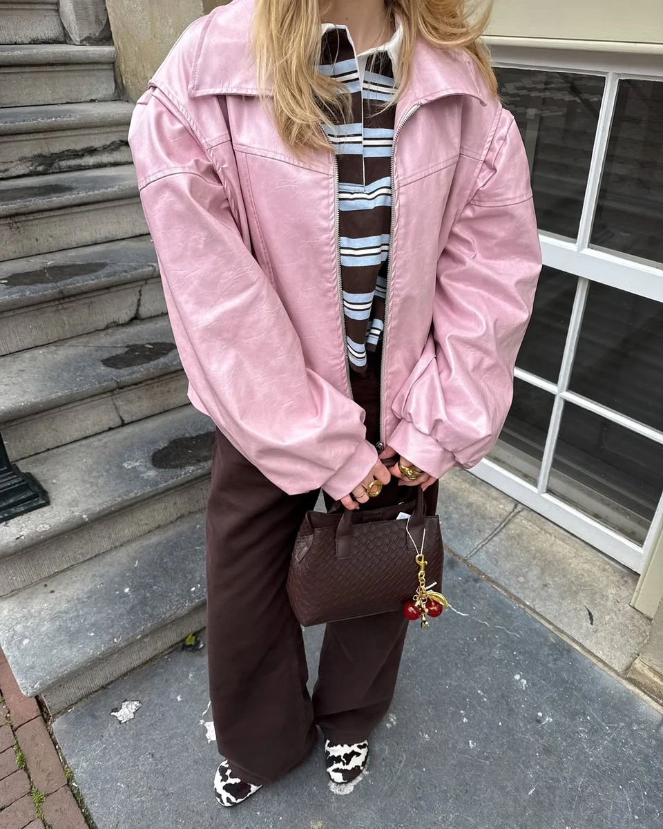 Як носити трендовий рожевий і коричневий