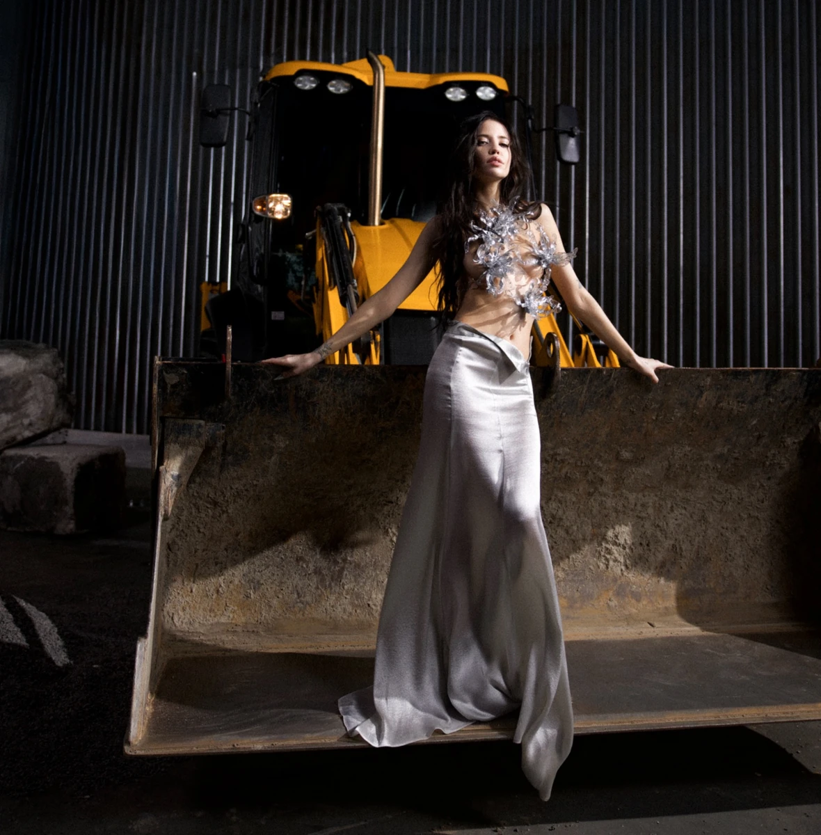 Надя Дорофєєва у сексі луці потанцювала у кліпі