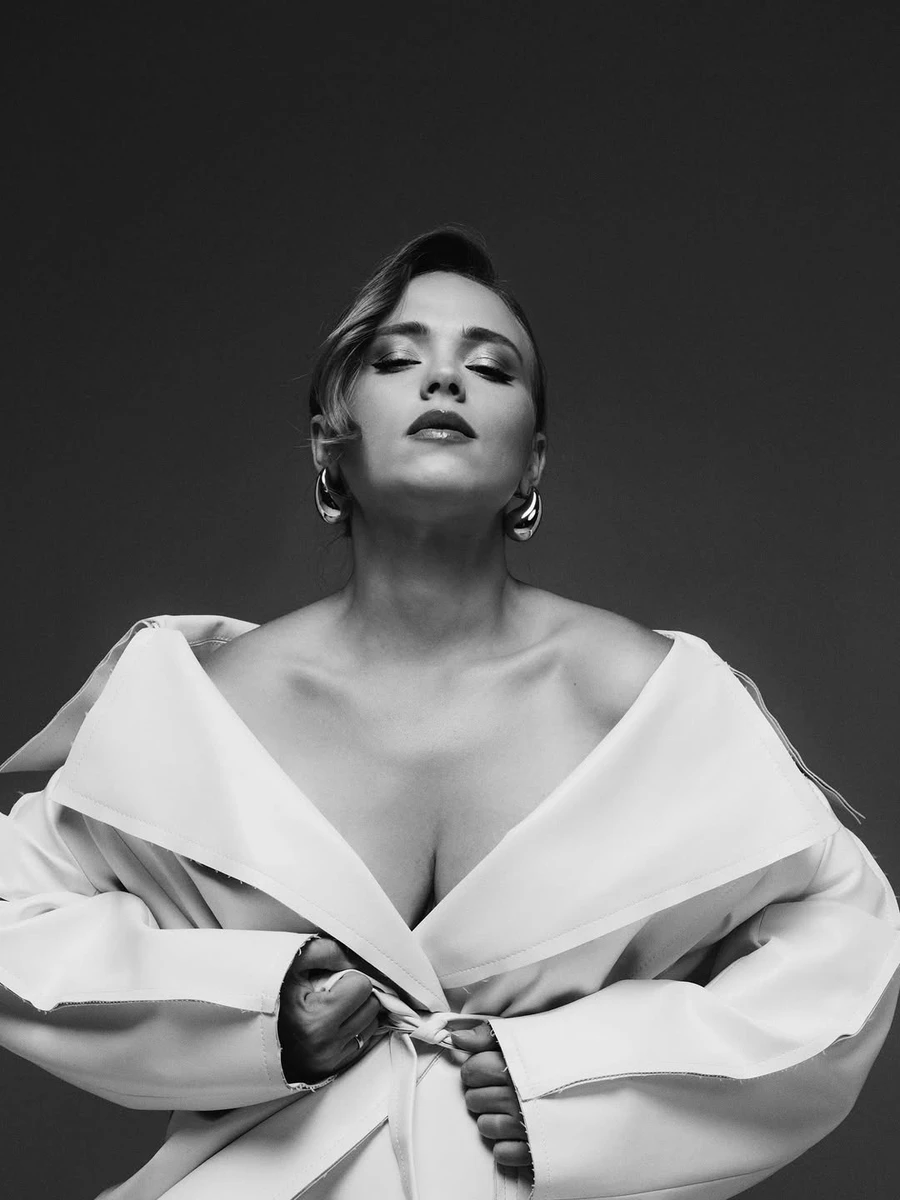 Як вам Кошмал у ч/б?