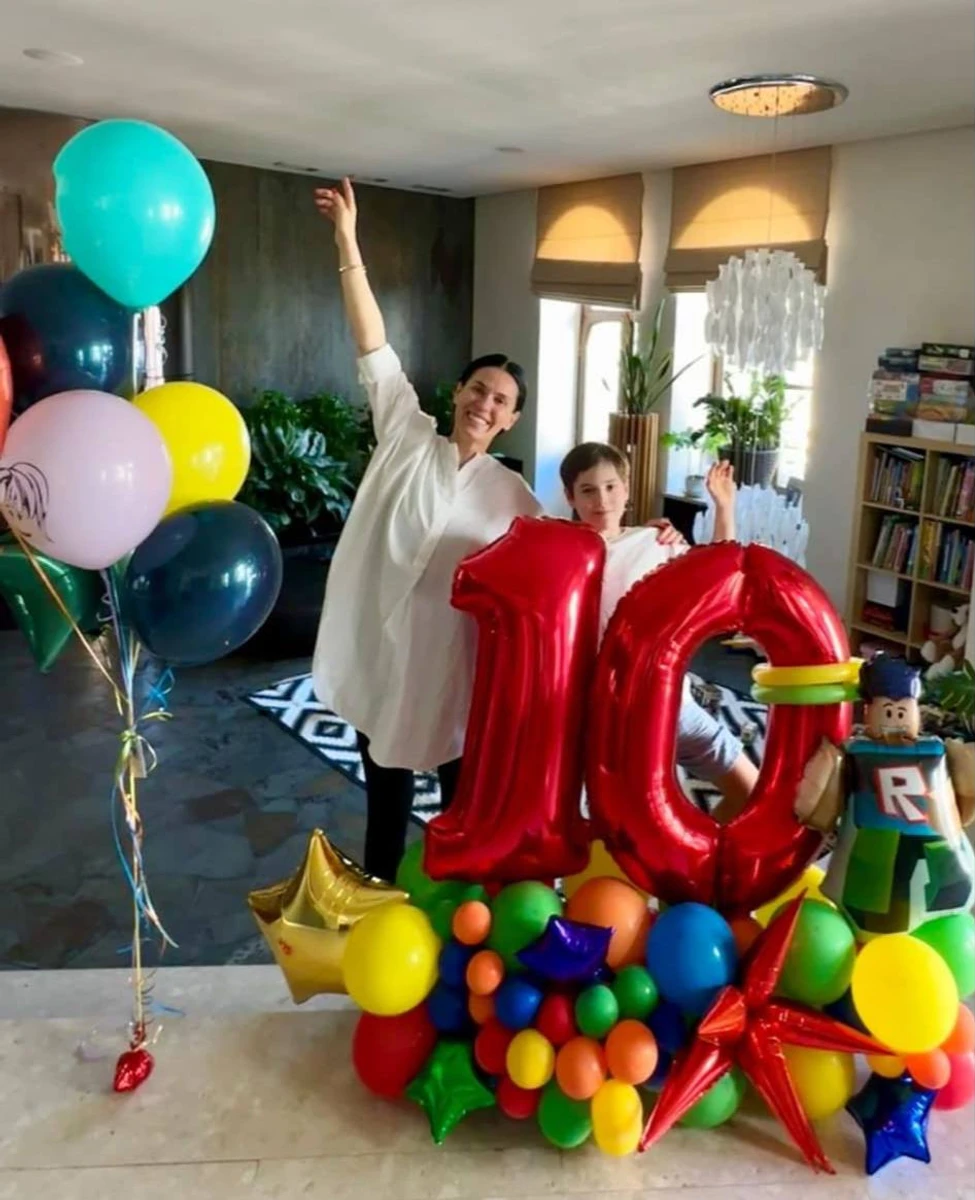 Маша Єфросиніна вітає сина з 10-річчям
