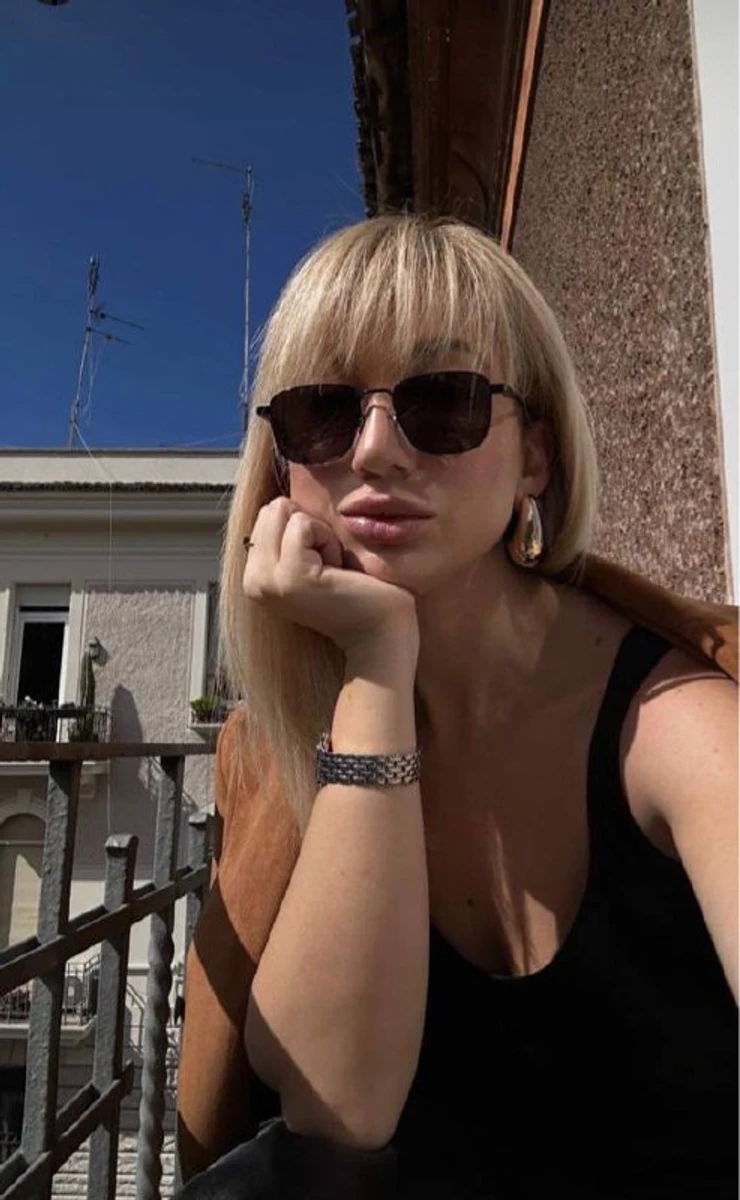 Нині Таня гріється під італійським сонечком...